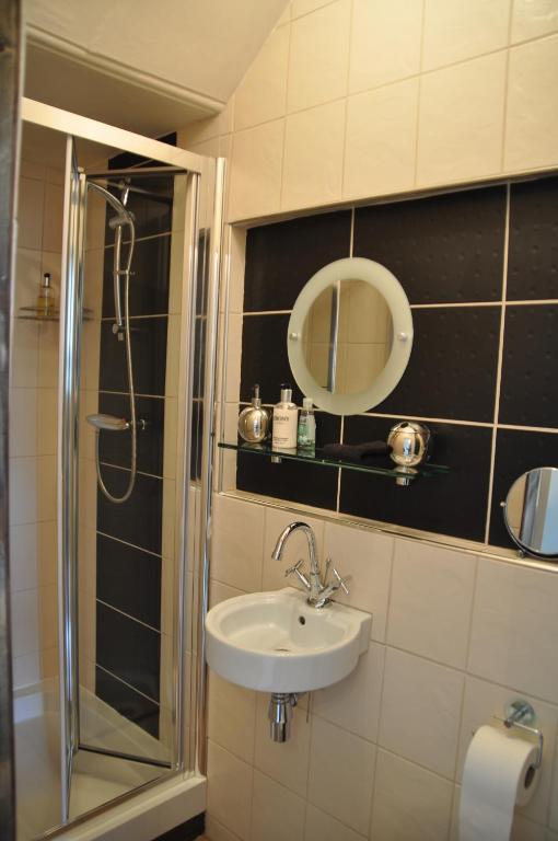 The Bank Guest House Hawick Habitación foto